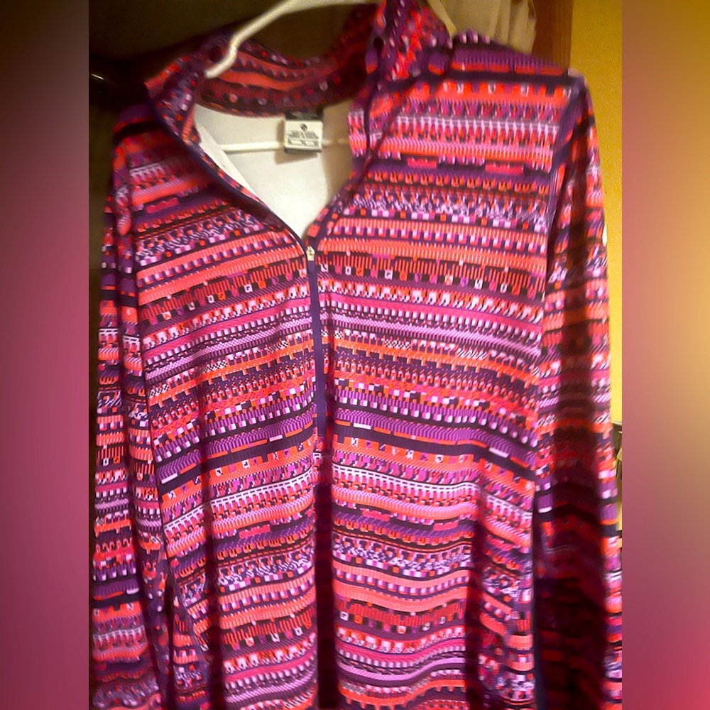 Womans quarter zip Nike pullover